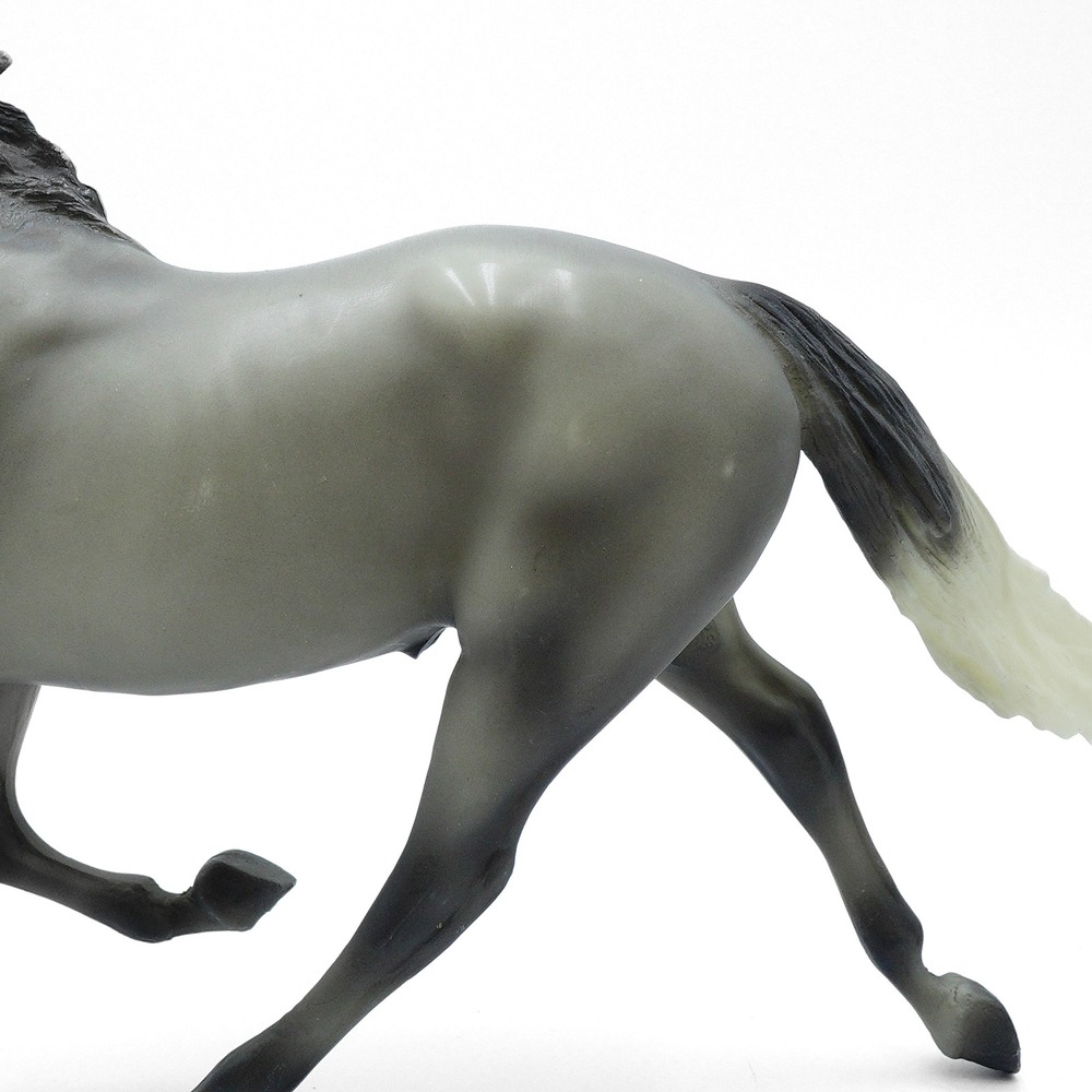 VINTAGE BREYER Traditional Model No. 1150 Grey Standardbred Pacer Mold RETIRED - Picture 7 of 9
